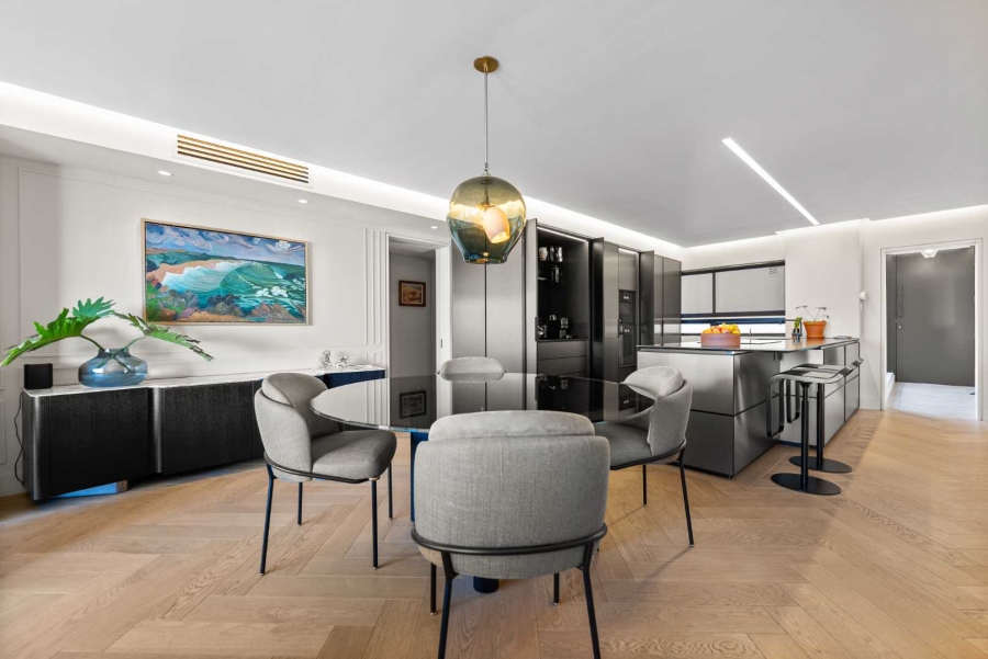 2 Bedroom Property for Sale in Sea Point Western Cape